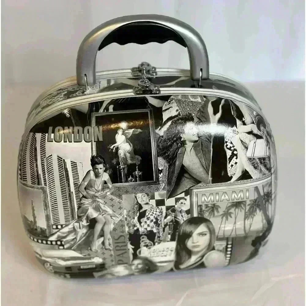 Vintage Travel Train Makeup case with claw closure